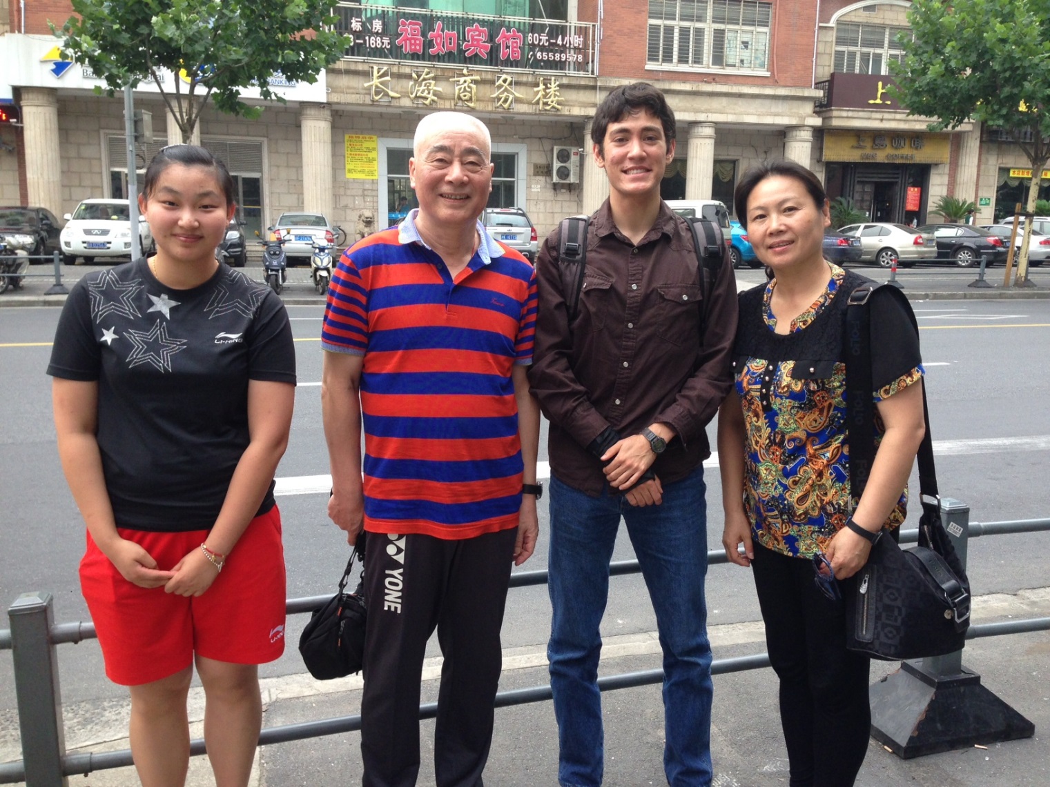 Chris Stasse with Dai Jinbiao and others.
